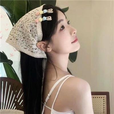 她今天有点奇怪