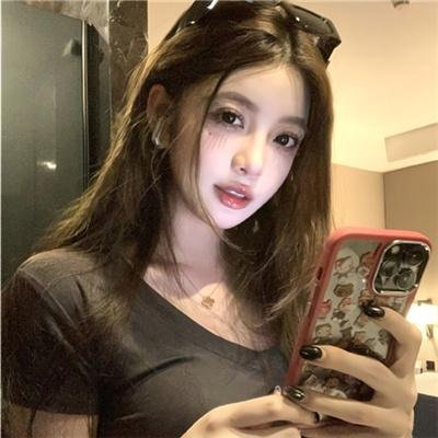 阳台上的坏女孩